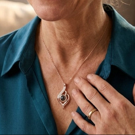 LumiAmor™ - Customized Projection Pendant